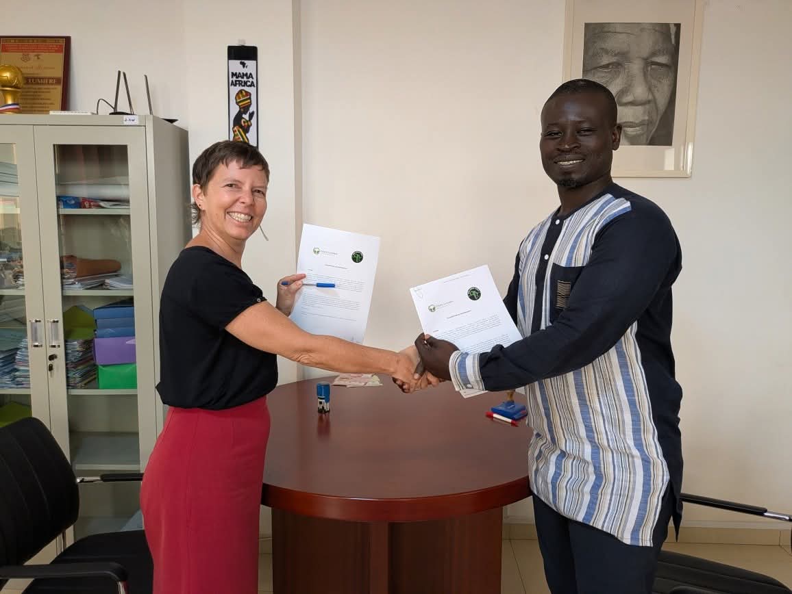 Développement durable | "Cours Lumière" et l’ONG Jeunes Verts : Désormais main dans la main...