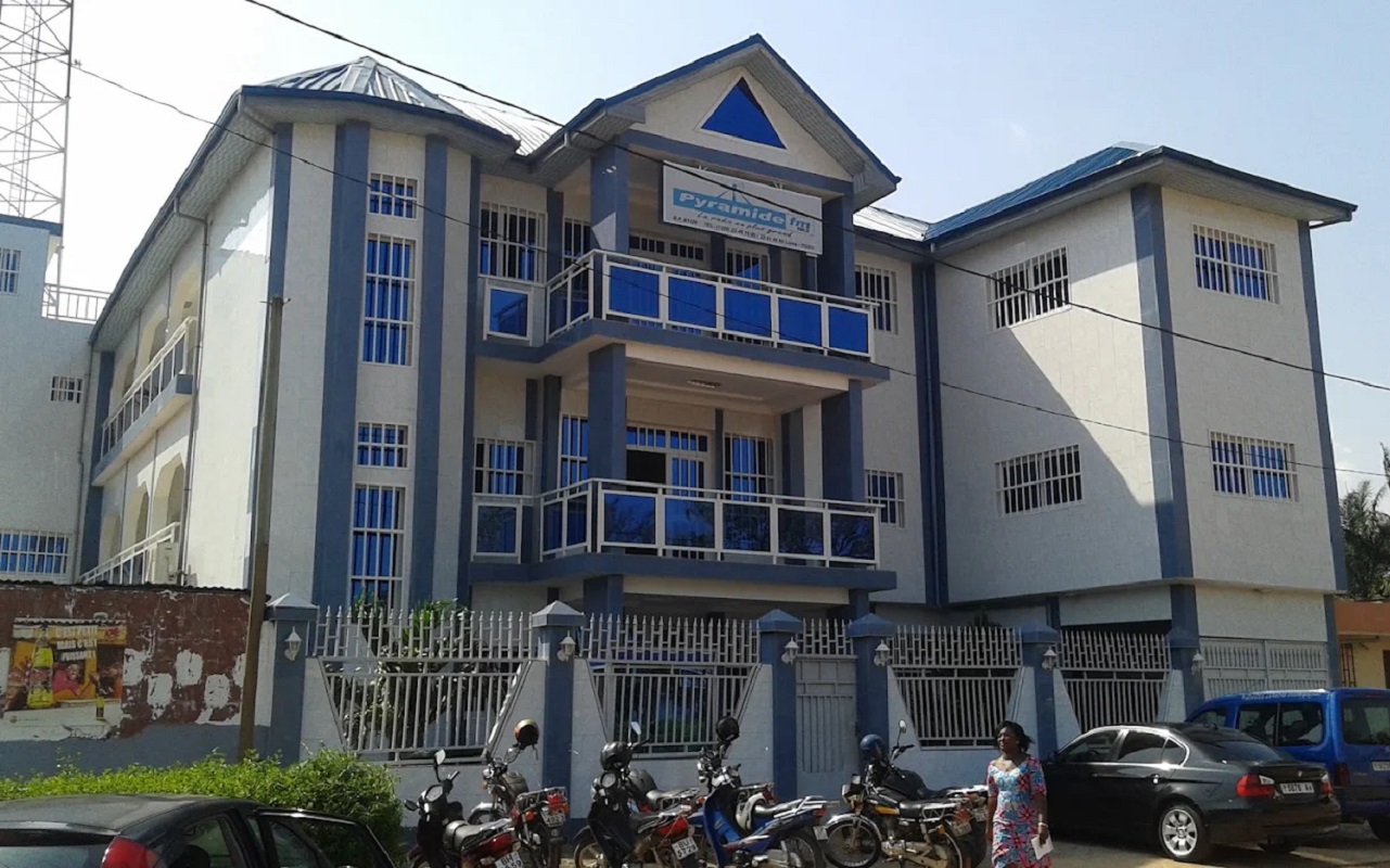 Média | Licenciement des journalistes à Pyramide FM : « Quelle pagaille ? Quelle foutaise? Quel irrespect?», le coup de gueule de Max Carmel Savi