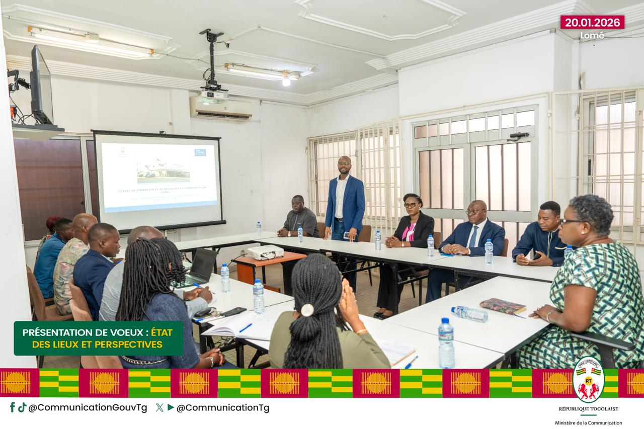 Médias : La ministre Kouigan en tournée dans les services centraux de son département