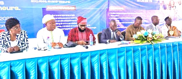 Table d'honneur, lors du lancement de la formation