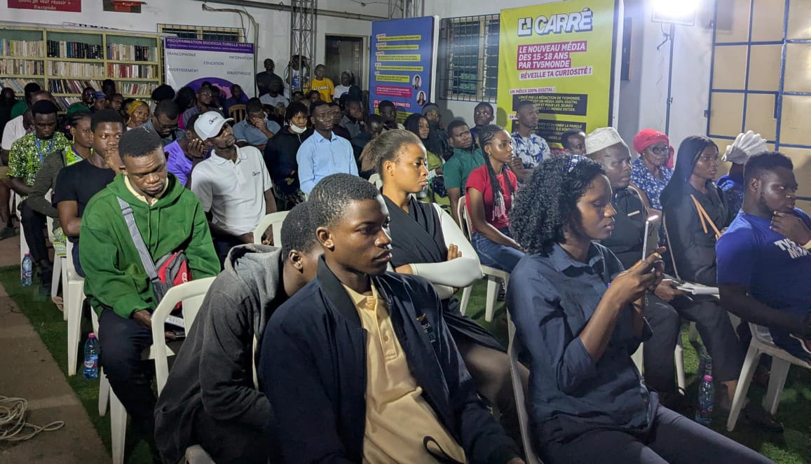 L'assistance présente, essentiellement des jeunes bénéficiant des offres et services de la Maison TV5 Monde